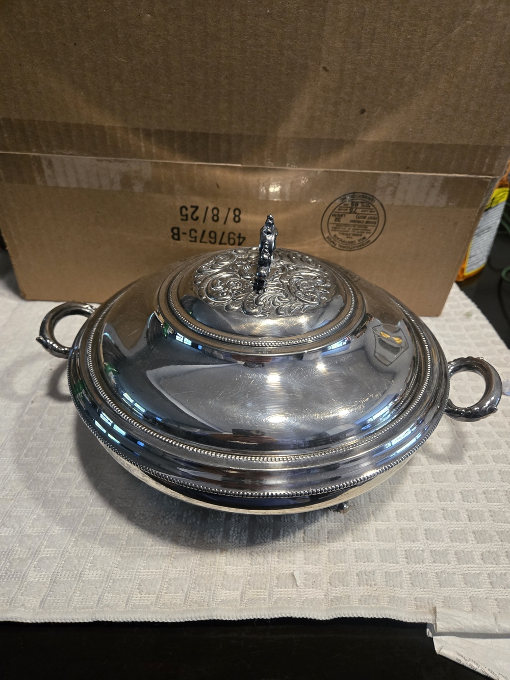 Vintage Meriden Britannia Co. Silverplated  Serving Casserole Dish With Insert